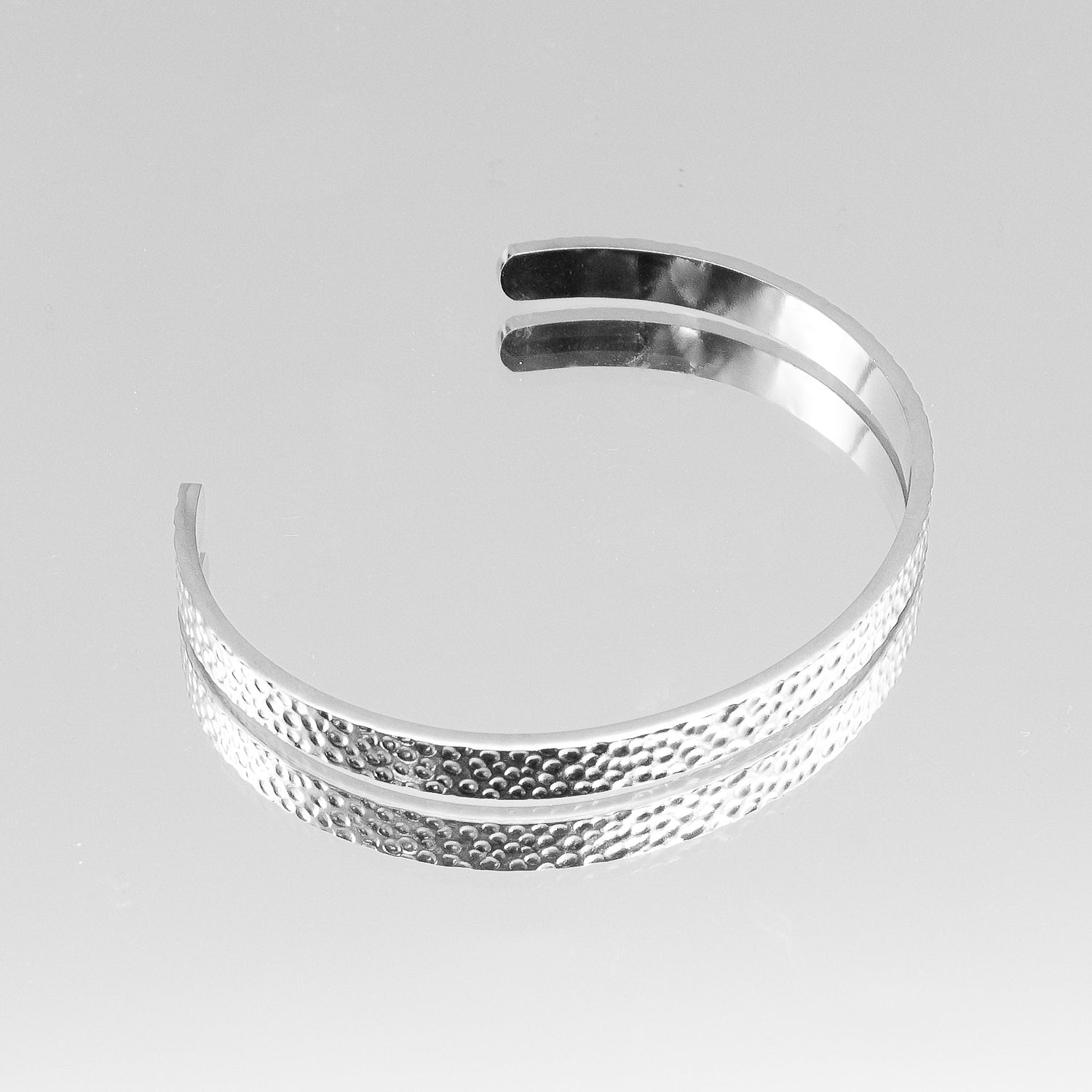 Amara Hammered Bangle