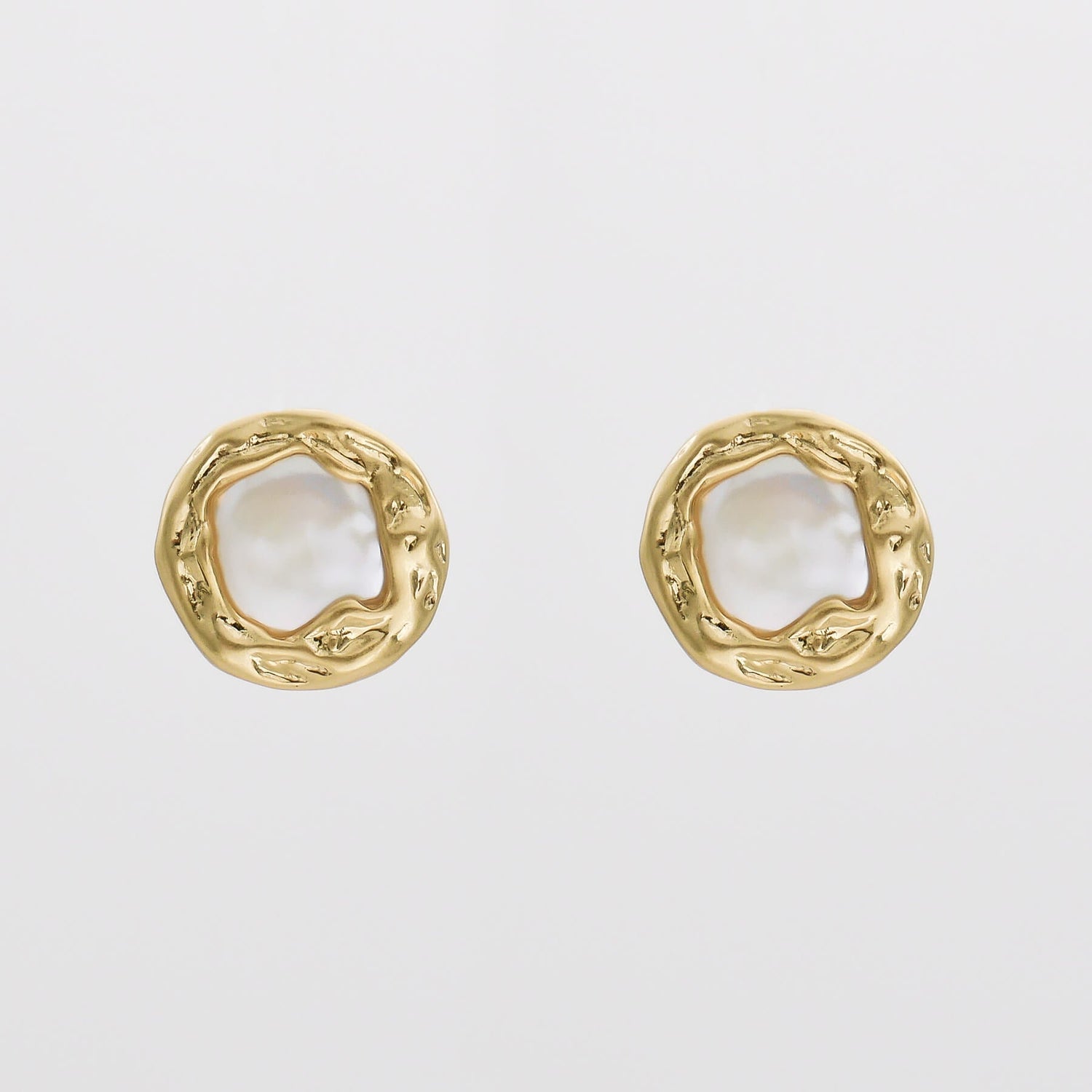 Poppy Pearl Earrings